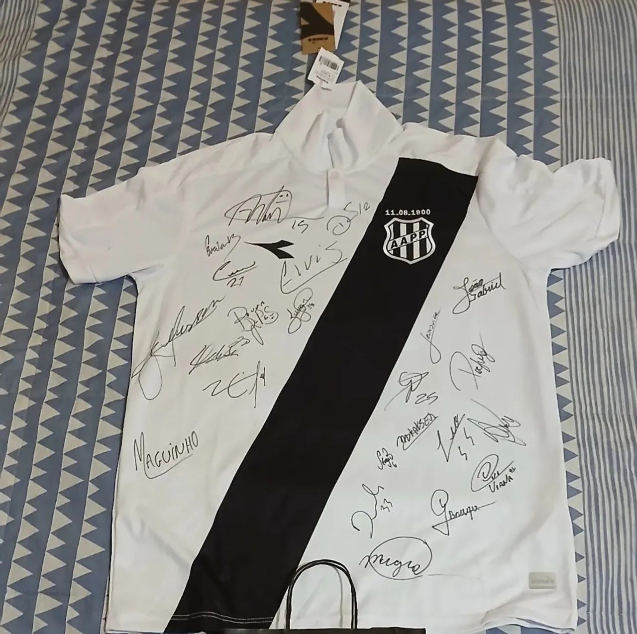 RELÍQUIA Camisa Ponte Preta Campeã 2025 - Autografada (Procedência: Aranha)