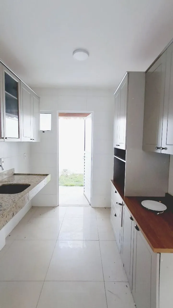 Alx- Casa Duplex de 3 quartos no Bairro Morros