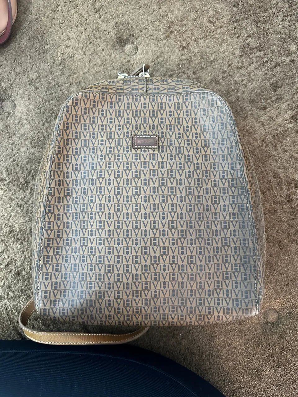 Bolsa Victor Hugo - Modelo Mochila em couro - Foto 5