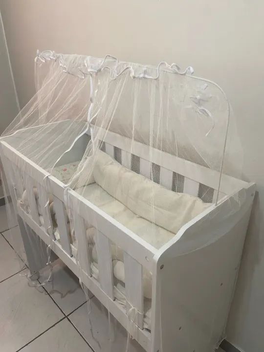 Berço de Bebê com Mosquiteiro