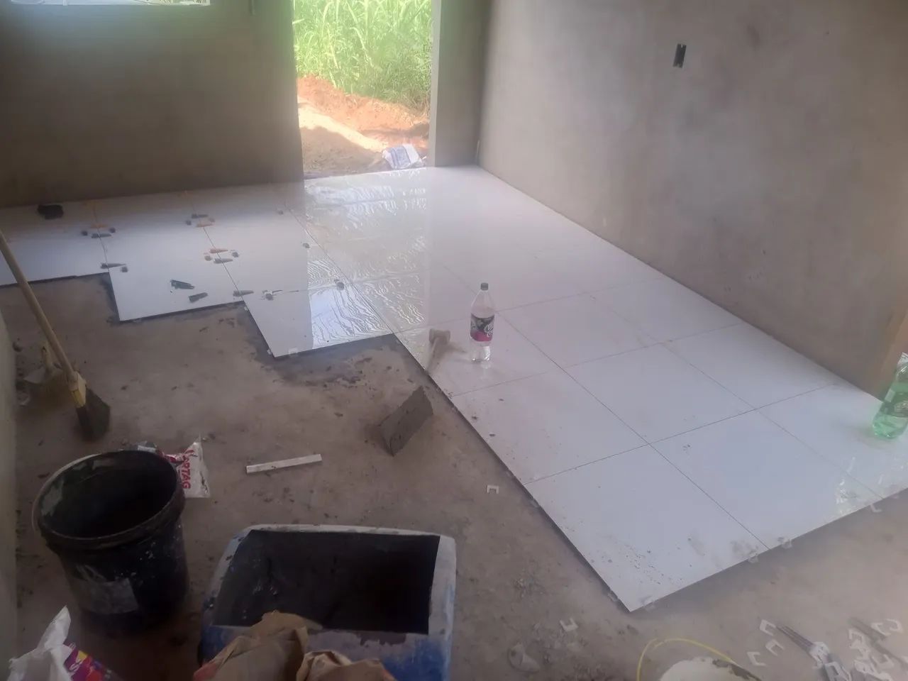 Colocação de porcelanatos pisos e azulejos 