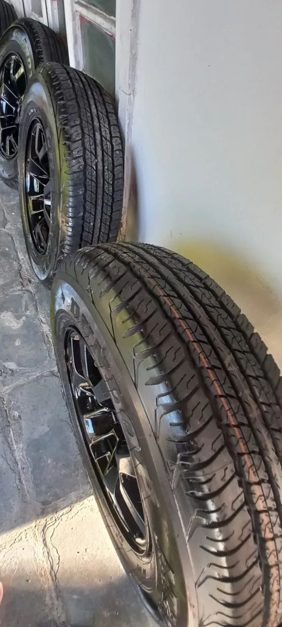 Jogo de rodas modelo original aro 15 e pneus para Suzuki JIMNY ano 2024 - Foto 2