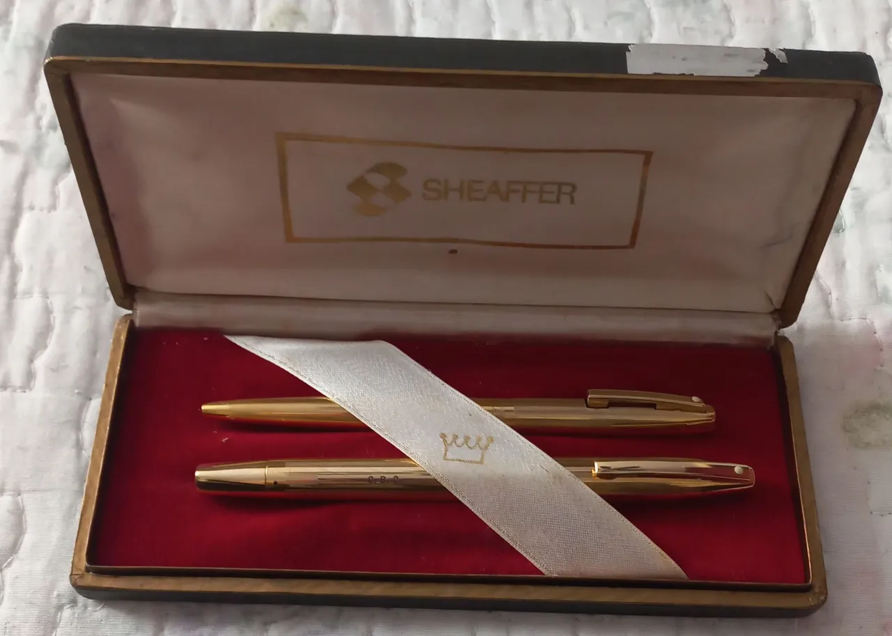 CANETAS SHAEFFER BANHADAS A OURO 23k