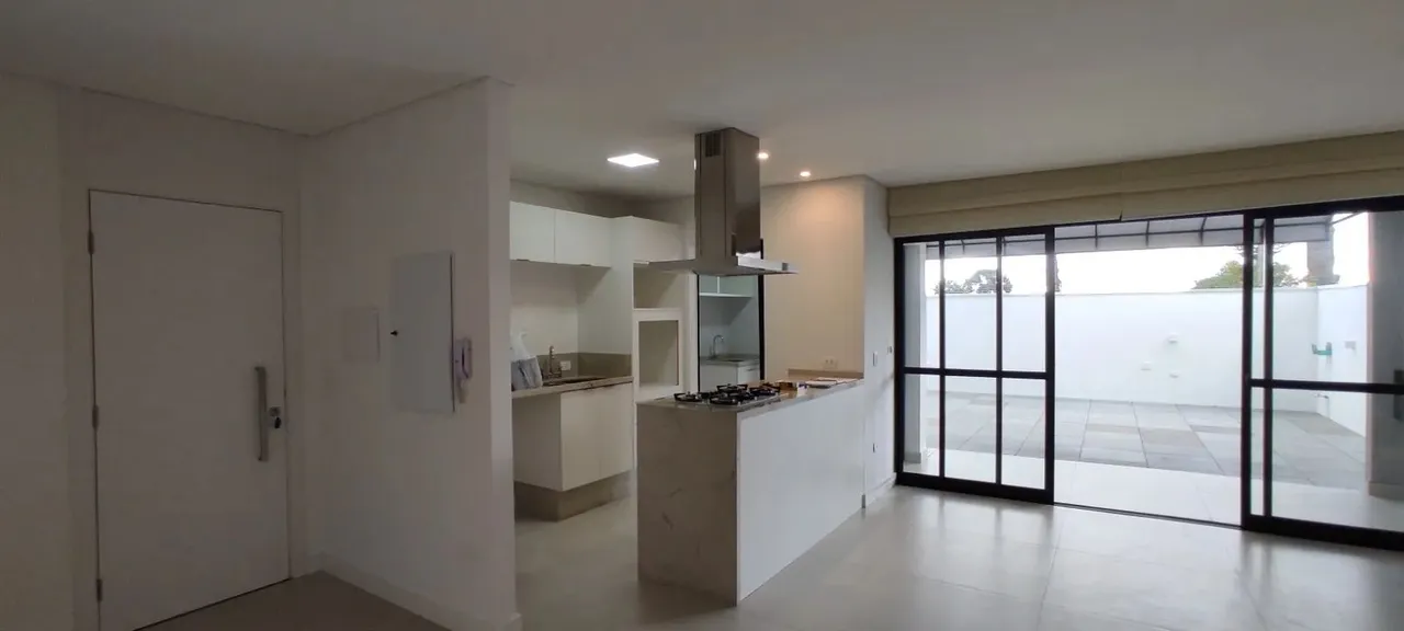 Imóvel para locação com 165 metros quadrados e 2 quartos no Santo Inácio - Curitiba - PR
