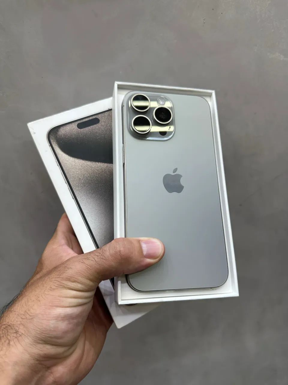 IPHONE 15 PRO MAX 256GB NATURAL SEMI NOVO PROMOÇÃO TOP - Celulares