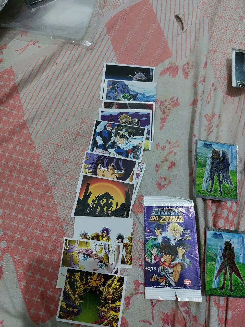 Figurinhas Os Cavaleiros do Zodíaco (sagas) - Foto 3