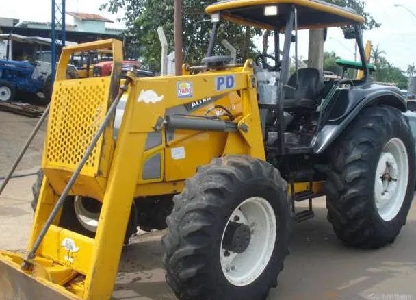 Trator Valtra BM100 2016 4x4 Com lamina - Foto 2