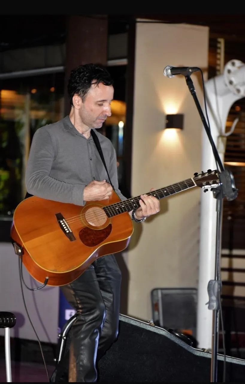 Voz e Violão  - Foto 2