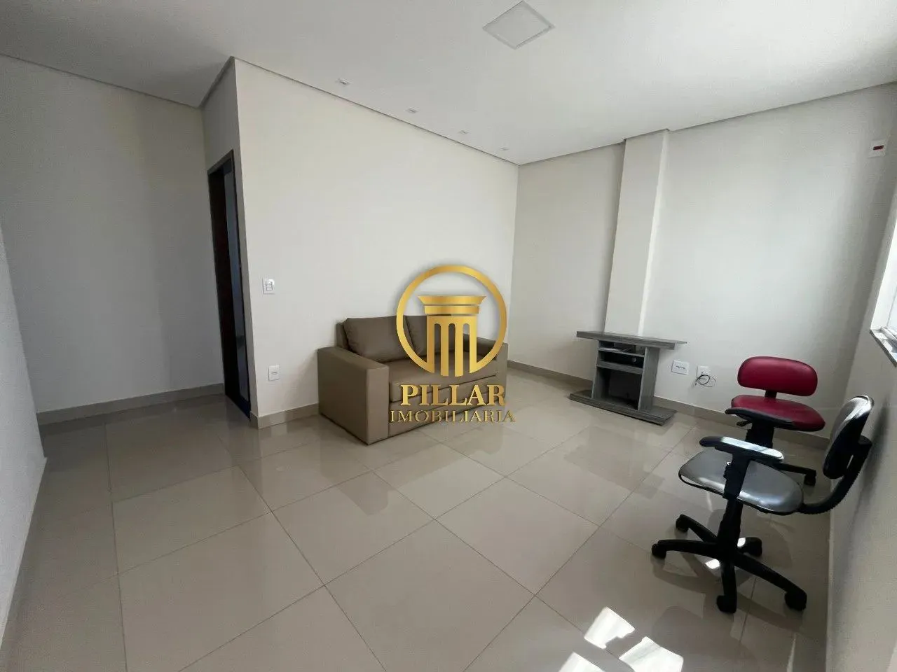 APARTAMENTO MOBILIADO DISPONÍVEL PARA LOCAÇÃO NO BAIRRO CÂNDIDA CÂMARA- MONTES CLAROS/MG