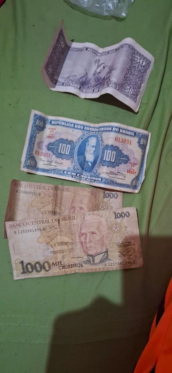 Nota Antiga de 50 Cruzeiros - Brasil - Foto 2