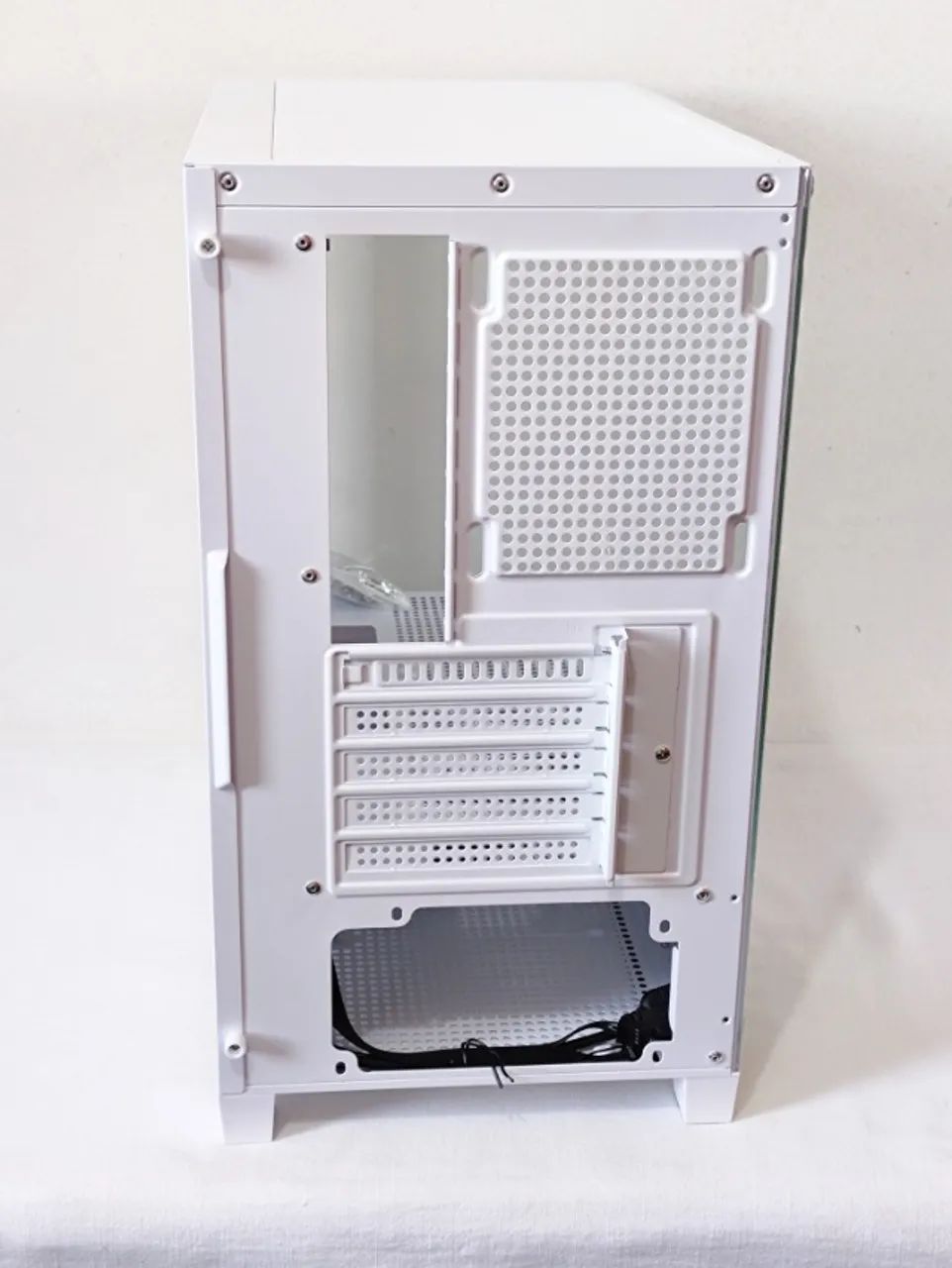 Gabinete PCYes TWR White Para Placa mATX - Foto 3