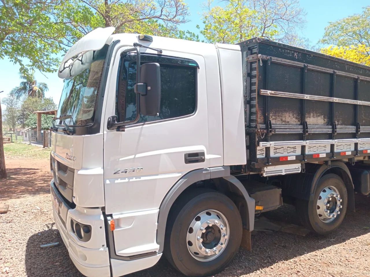 Mbenz atego 2430 8x2 - Foto 5