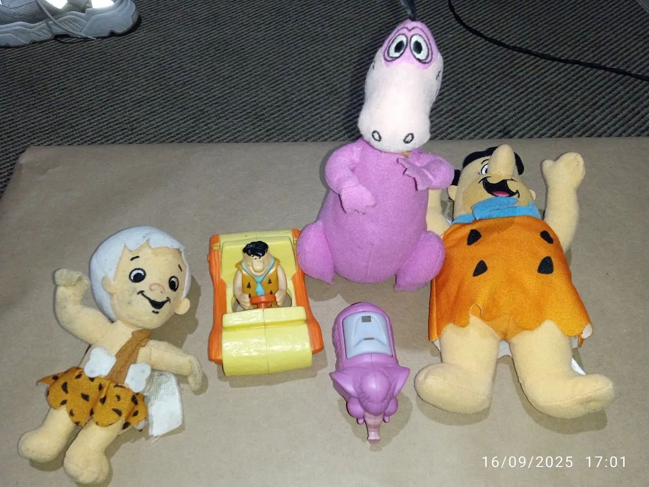 Coleção de brinquedos Flintstones do McDonald's. Kit com 5 peças  - Foto 2