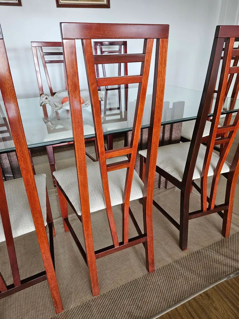 Elegante mesa de vidro com base em granito - 8 lugares - Foto 3