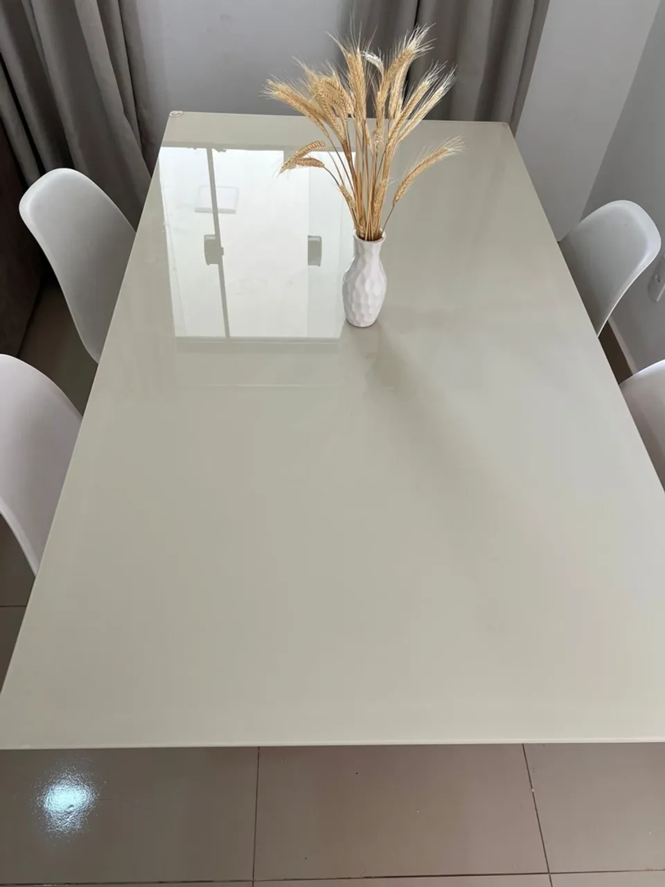 Mesa de jantar com decoração