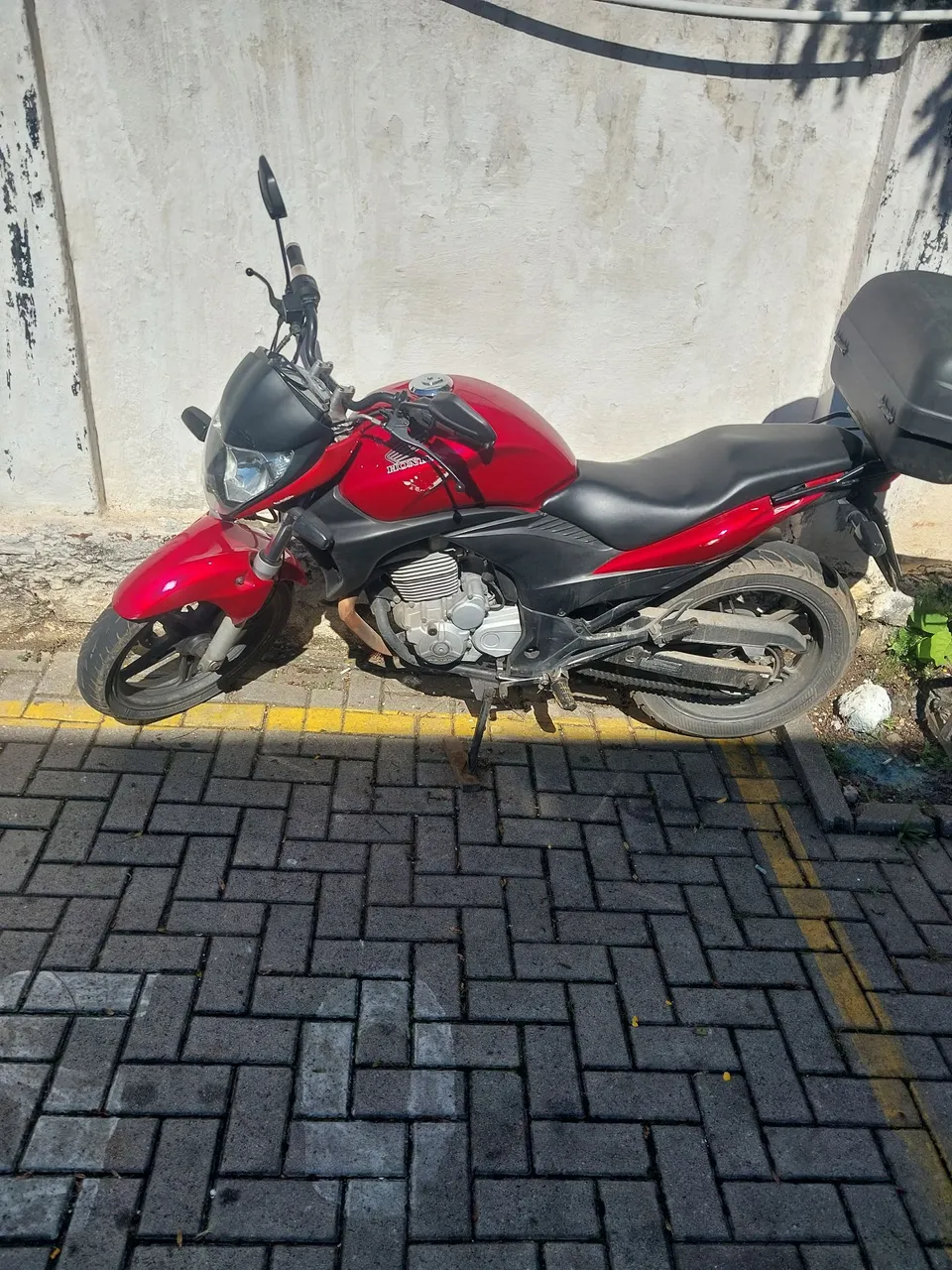 Vendo CB300R ou troco em cg150 .160 ou fazer 125 ou 250