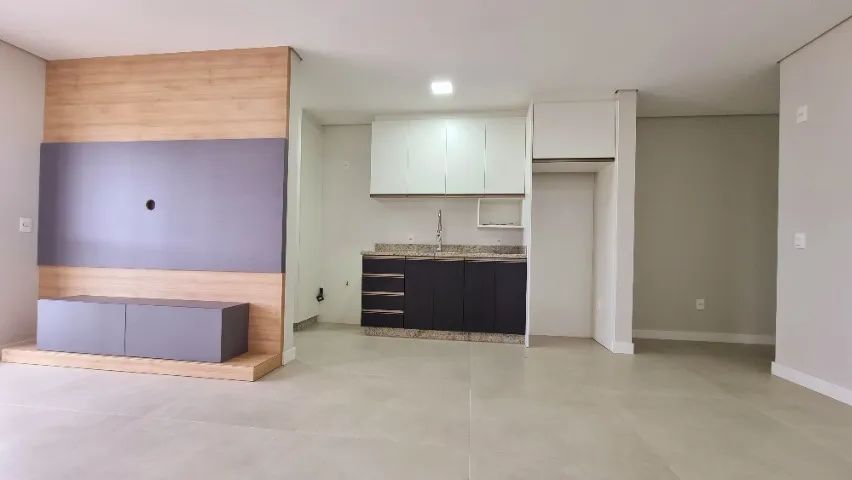 Apto suíte + 2 quartos - semi mob. - centro - Essenza Residencial