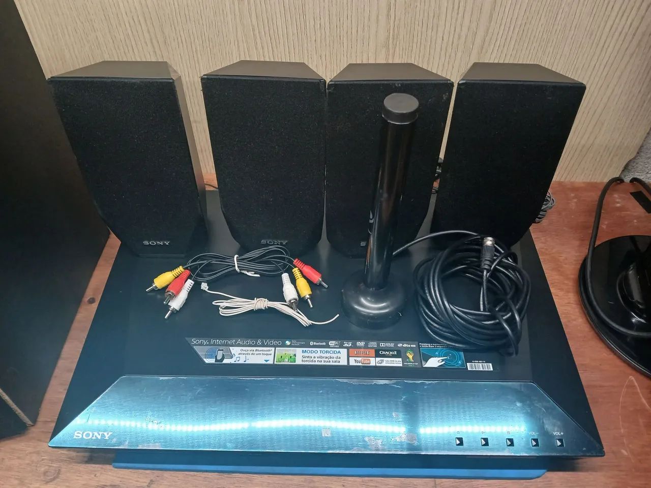 Home Theater Sony com DVD Player e Bluetooth Blu-Ray 