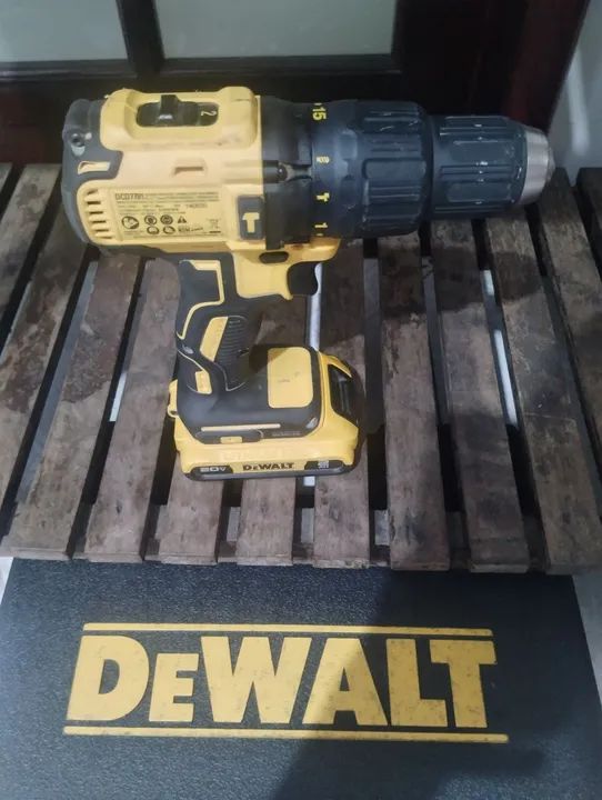 Furadeira e parafusadeira Dewalt 20V  - Foto 3