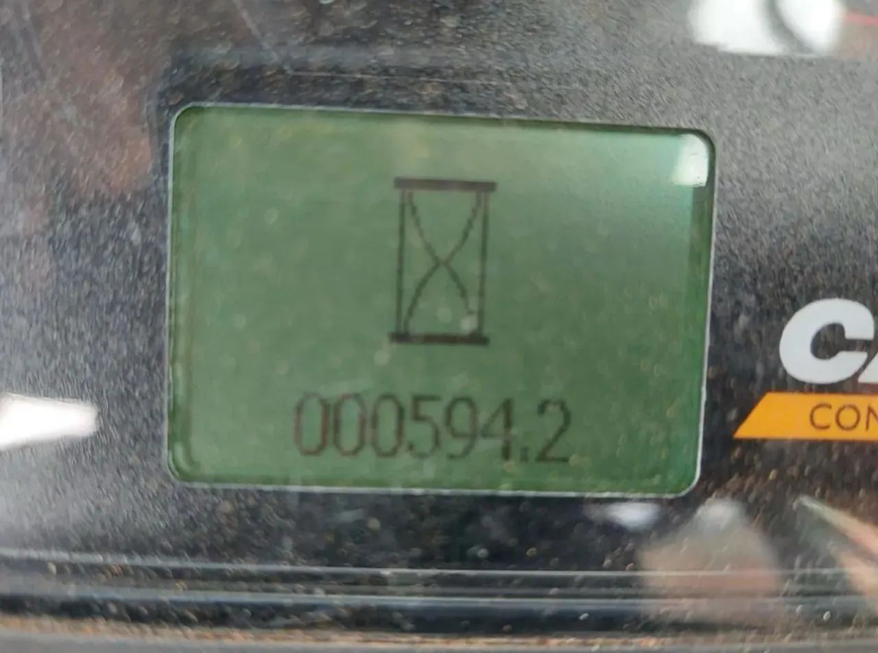 Retroescavadeira 580 N ano 2023 - Foto 4