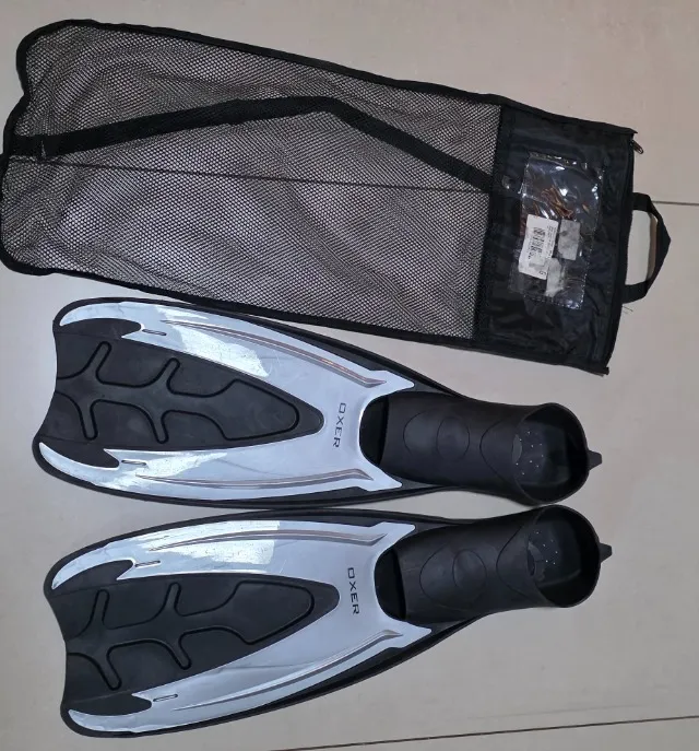 Nadadeira pé de pato Oxer tamanho 40/41