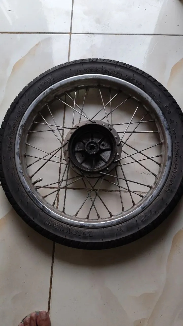 Roda de moto completa factor YBR 
