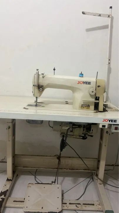 Máquina de Costura Industrial Ponto Reto Joyee