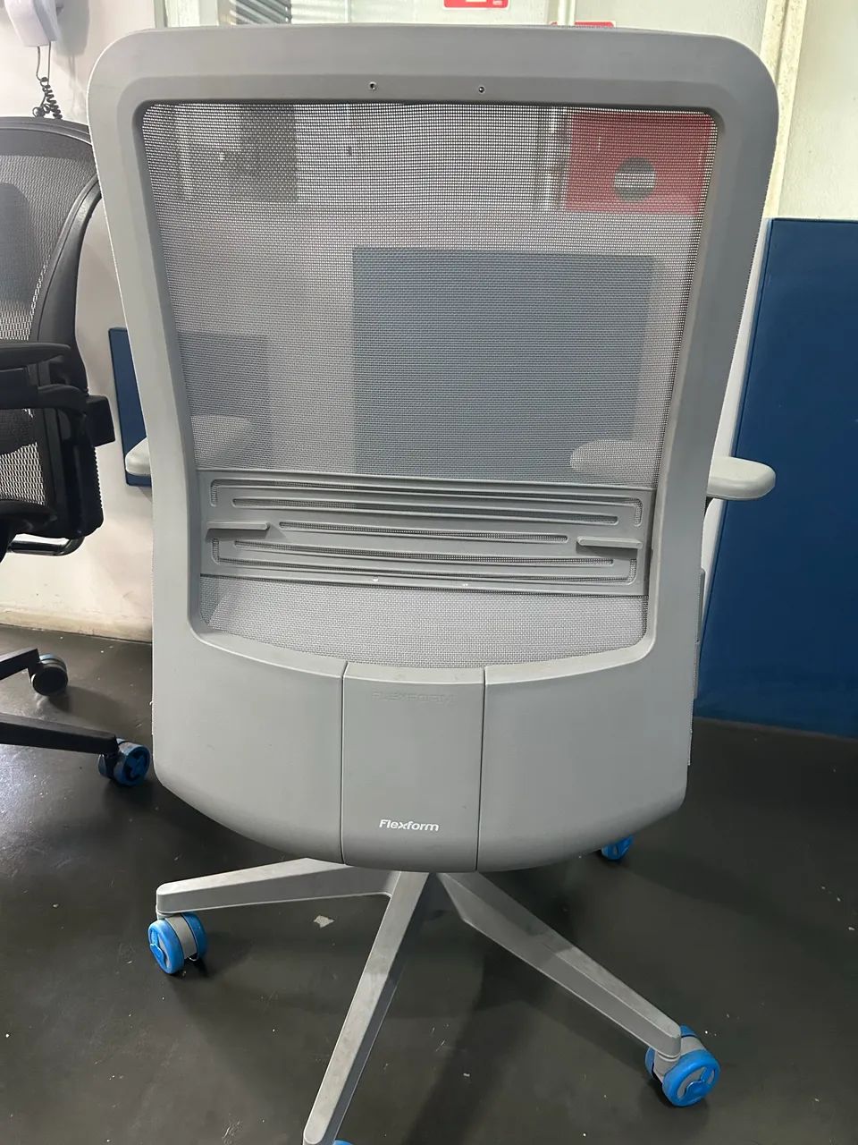Cadeira Flexform Tecton com garantia - Foto 3
