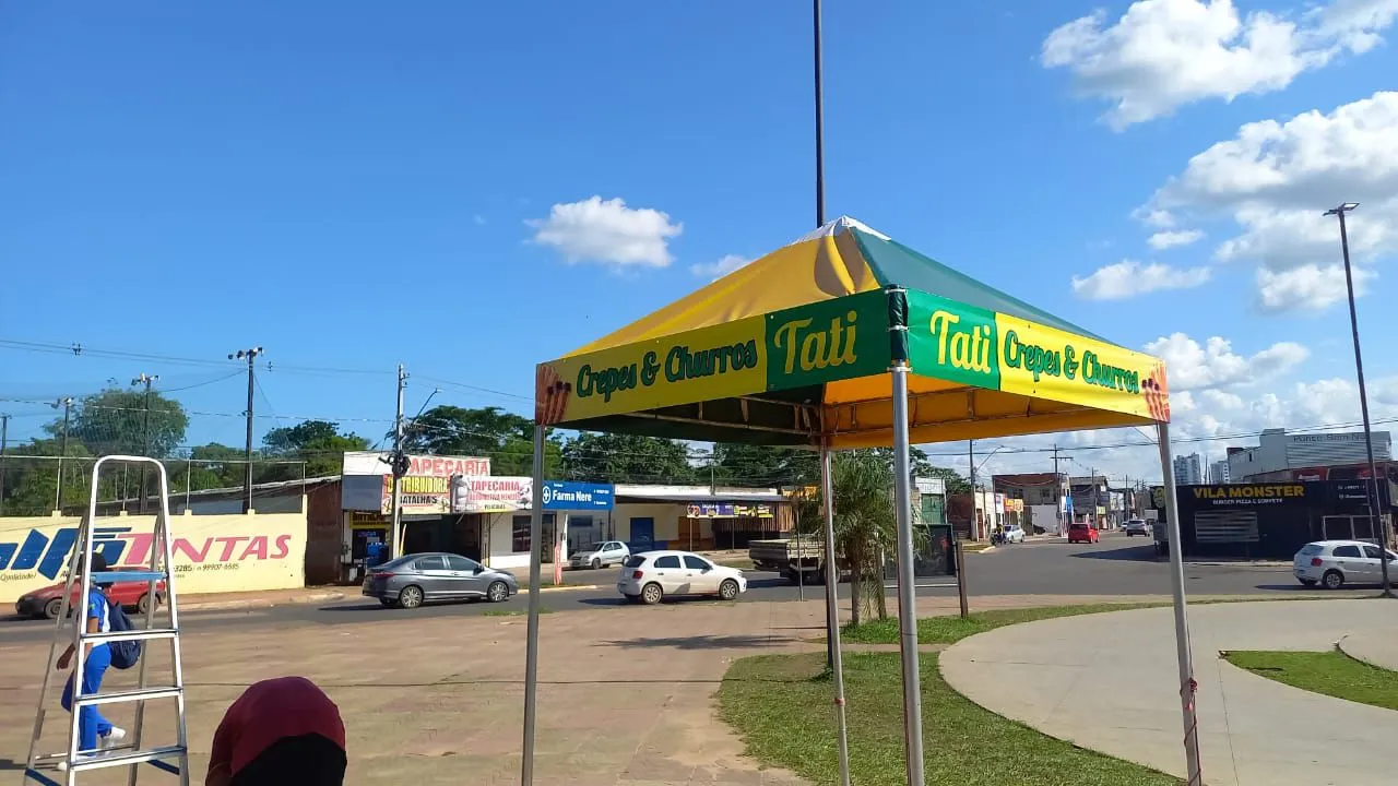 Tenda de 2x2 fixa nova