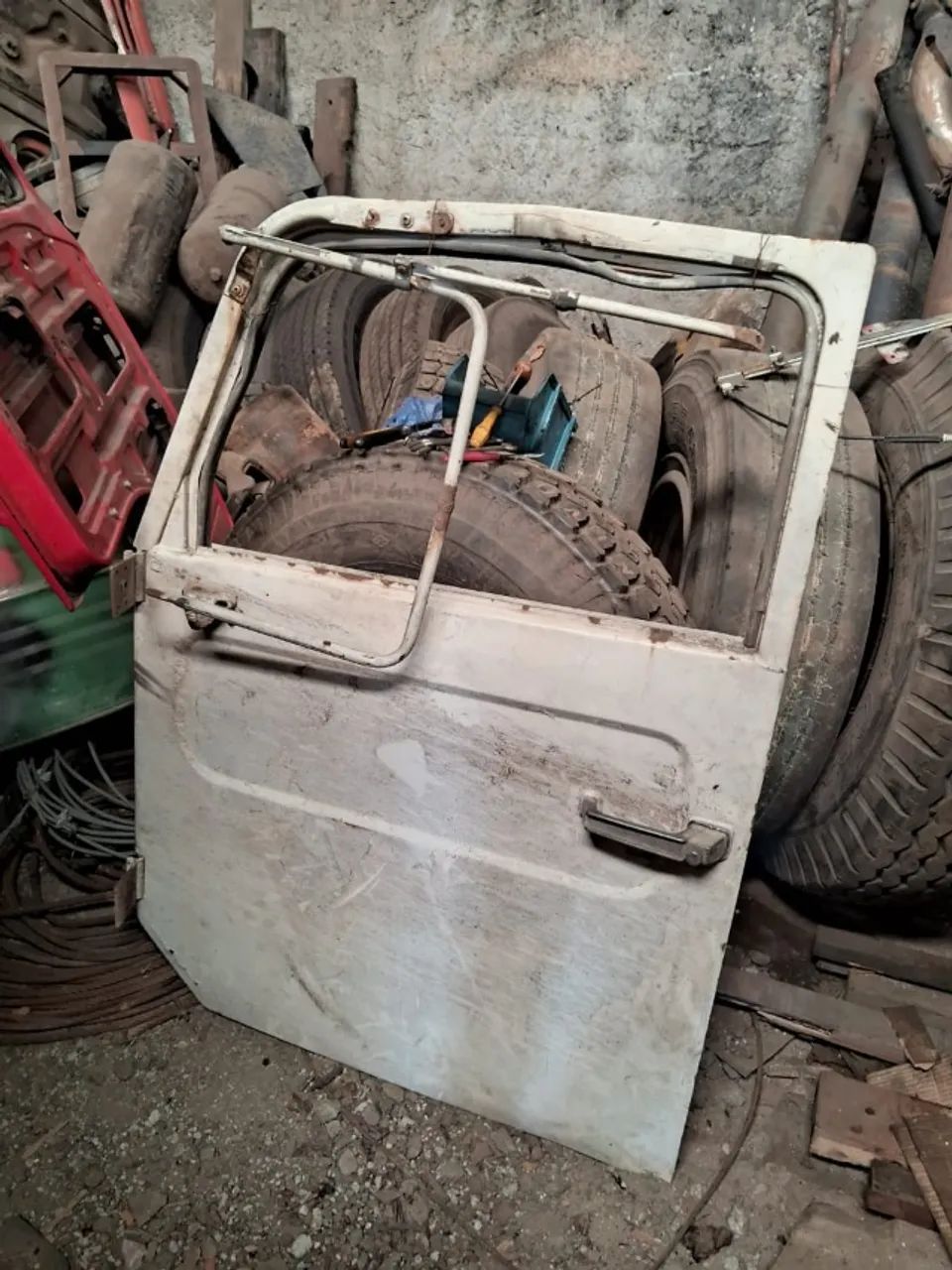 Porta esquerda do volvo ano 94 usada no estado de 1500,00 por 1100,00