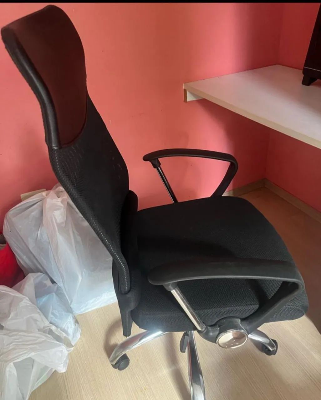 Cadeira de Escritório Ergonômica com Rodinhas - Foto 2