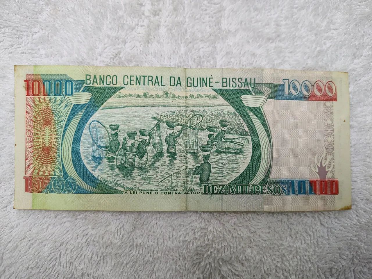 Nota de 10.000 Pesos da Guiné-Bissau - Foto 2