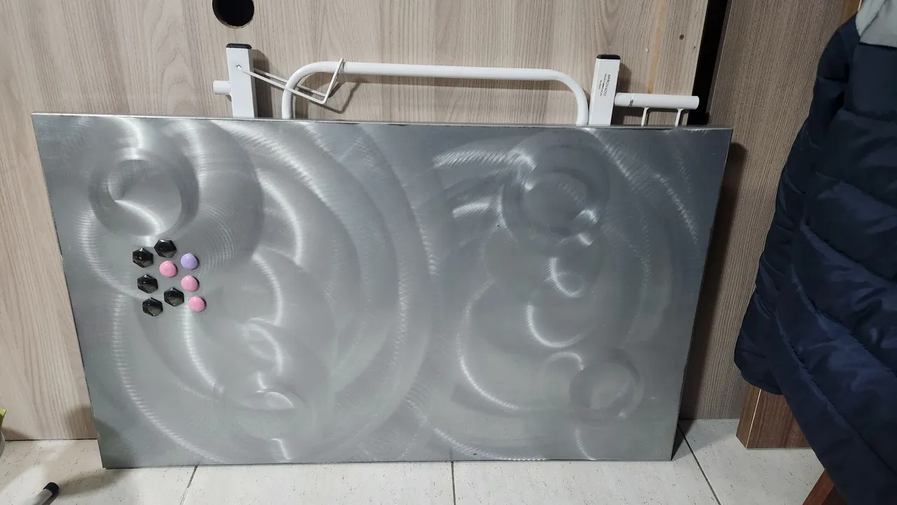 Quadro magnético de metal