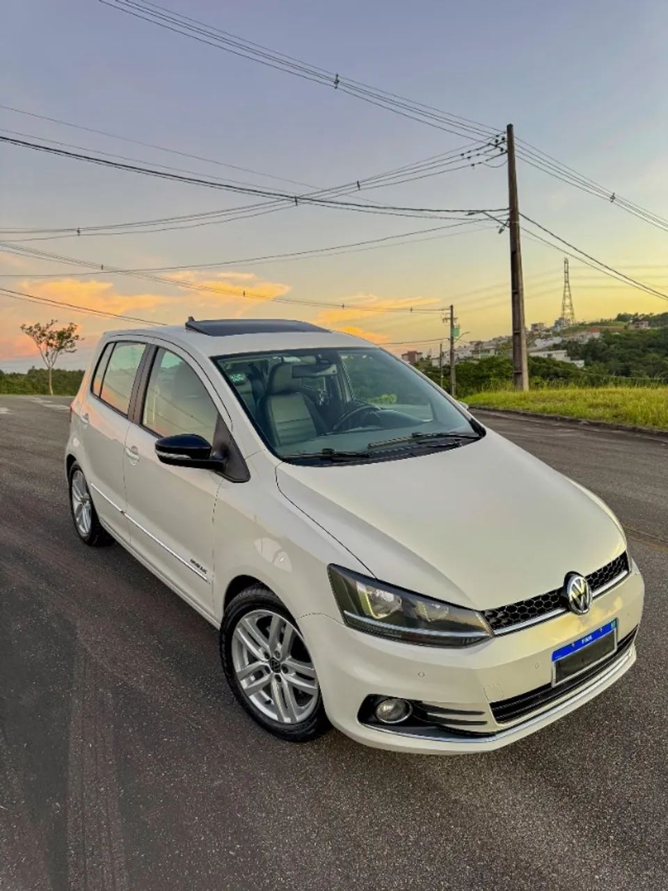 FOX 1.6 HIGHLINE 2016 MANUAL RARIDADE (TETO SOLAR)