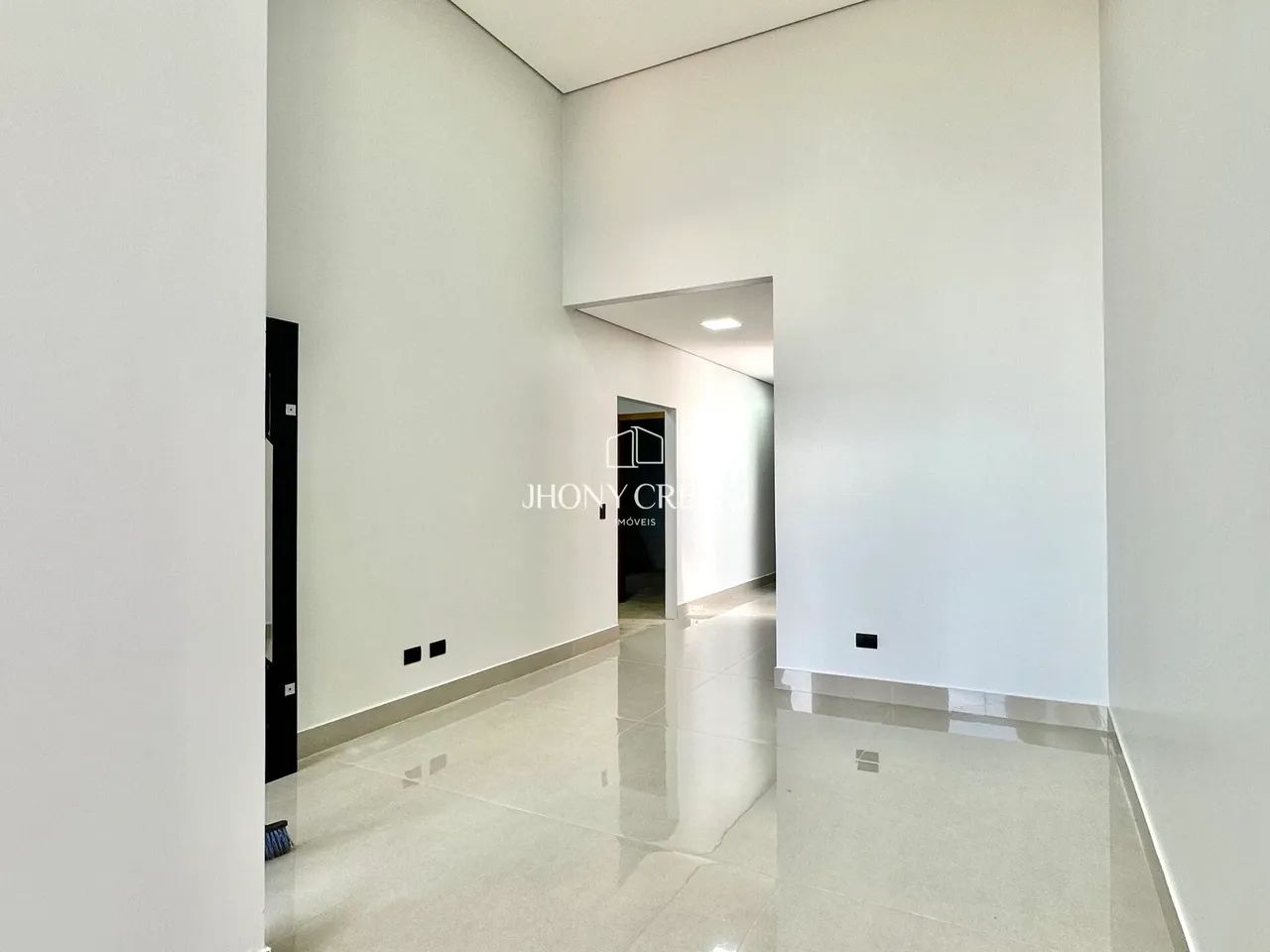 Imóvel com 128m² de construção - Jardim Munique. - Foto 4