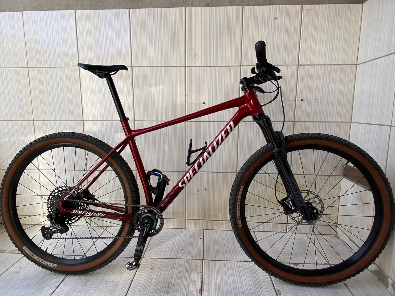Specialized Chisel - Mountain Bike, único dono, TAM XL (21) e ano 2023..