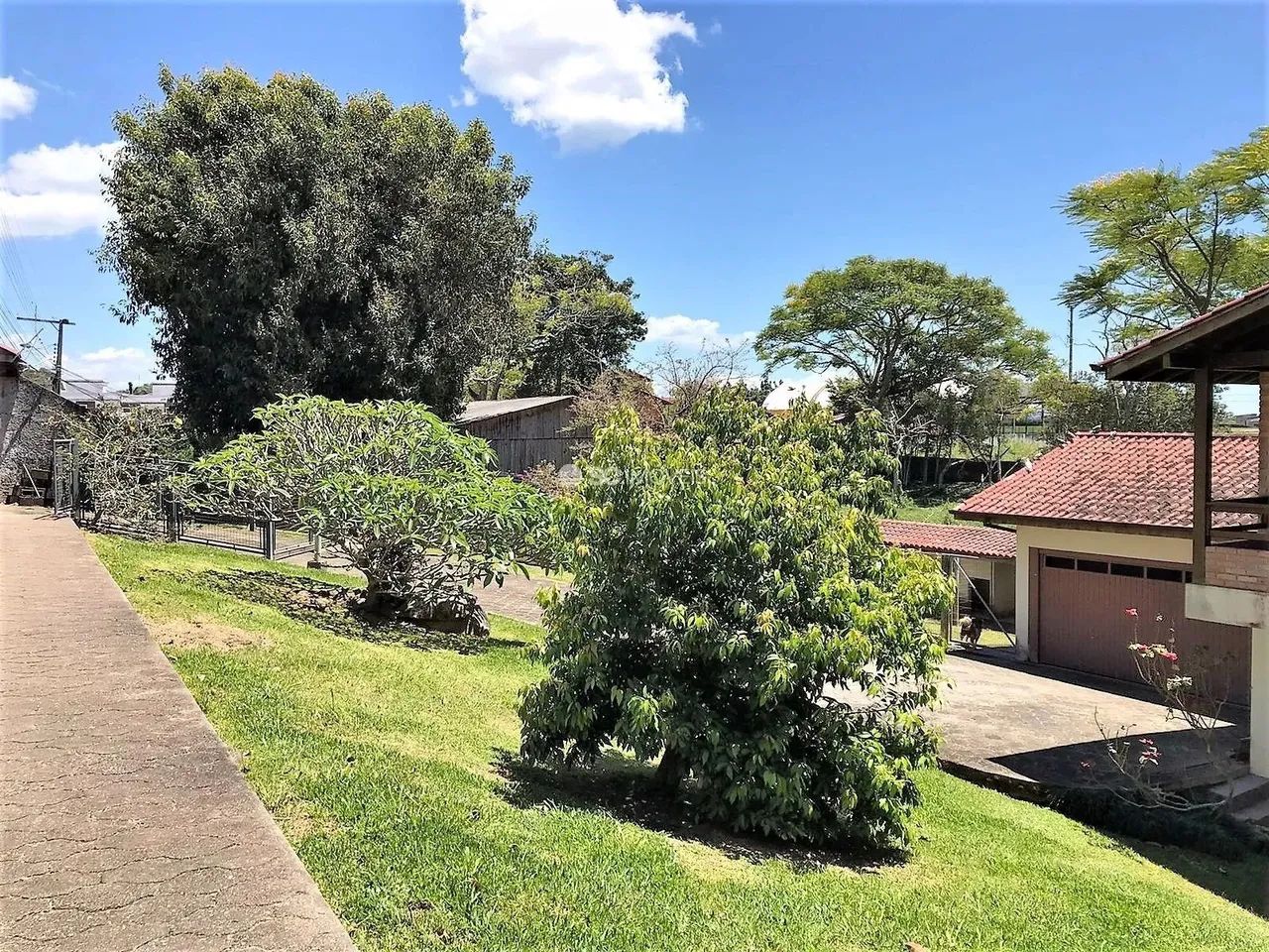 Terreno próximo à SC 401, com 1.195,14 m²