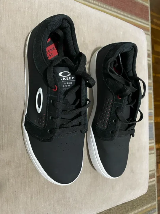 Tênis oakley Preto