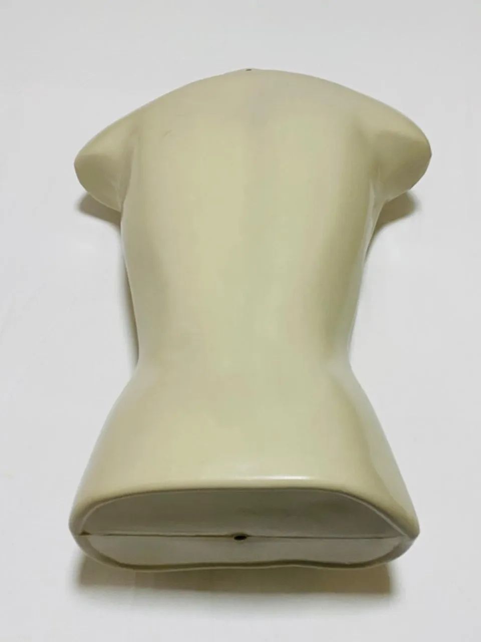 Busto manequim masculino bege plástico ótimo estado  - Foto 4