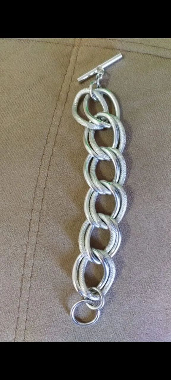Linda pulseira maxi