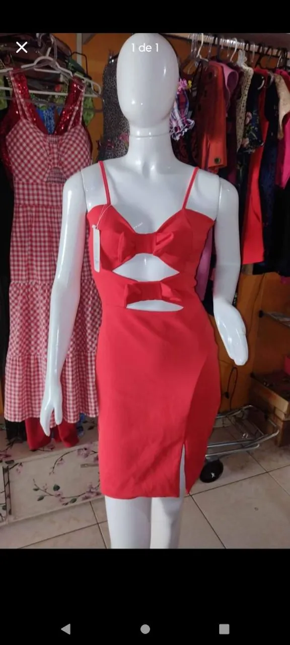 Vestido Vermelho com Detalhes de Laço , não faço entrega são tamanho M