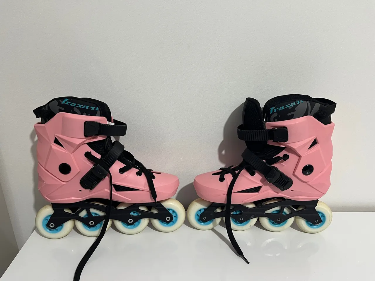 PATINS REVOLT ROSE - 80MM ABEC-9