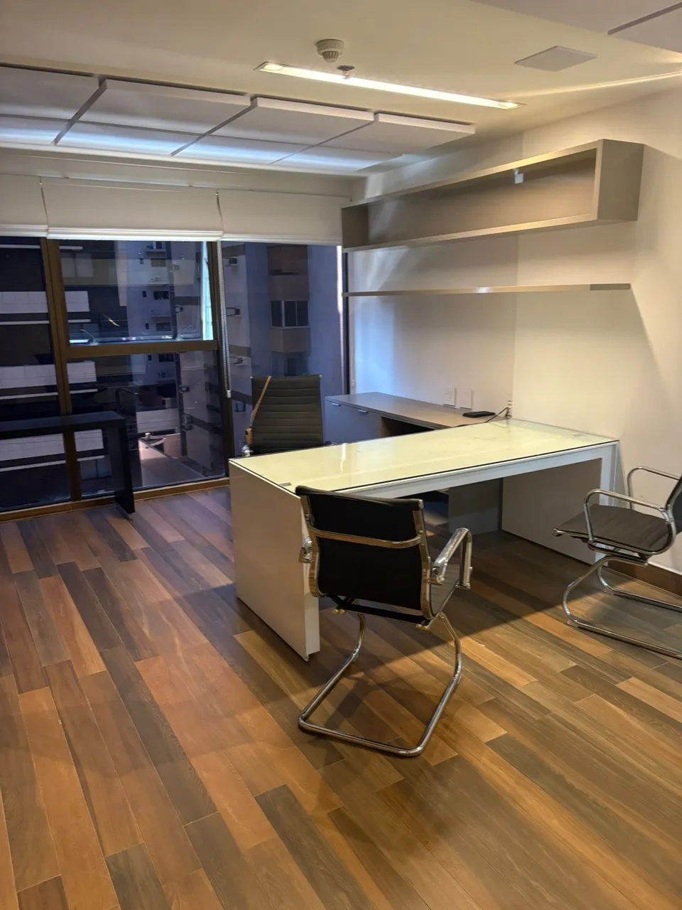 PS.: ALUGO SALA COMERCIAL NO RECORD OFFICE