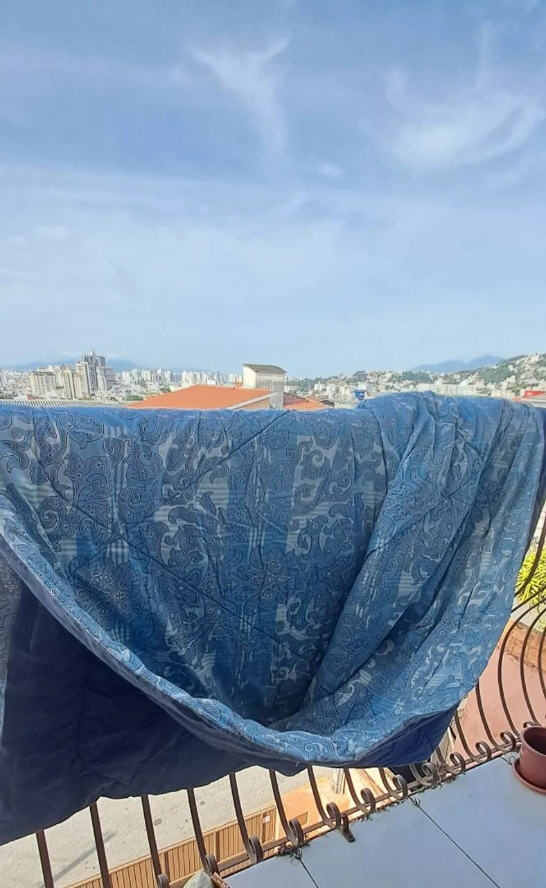 Edredom Casal Azul com Estampa Floral