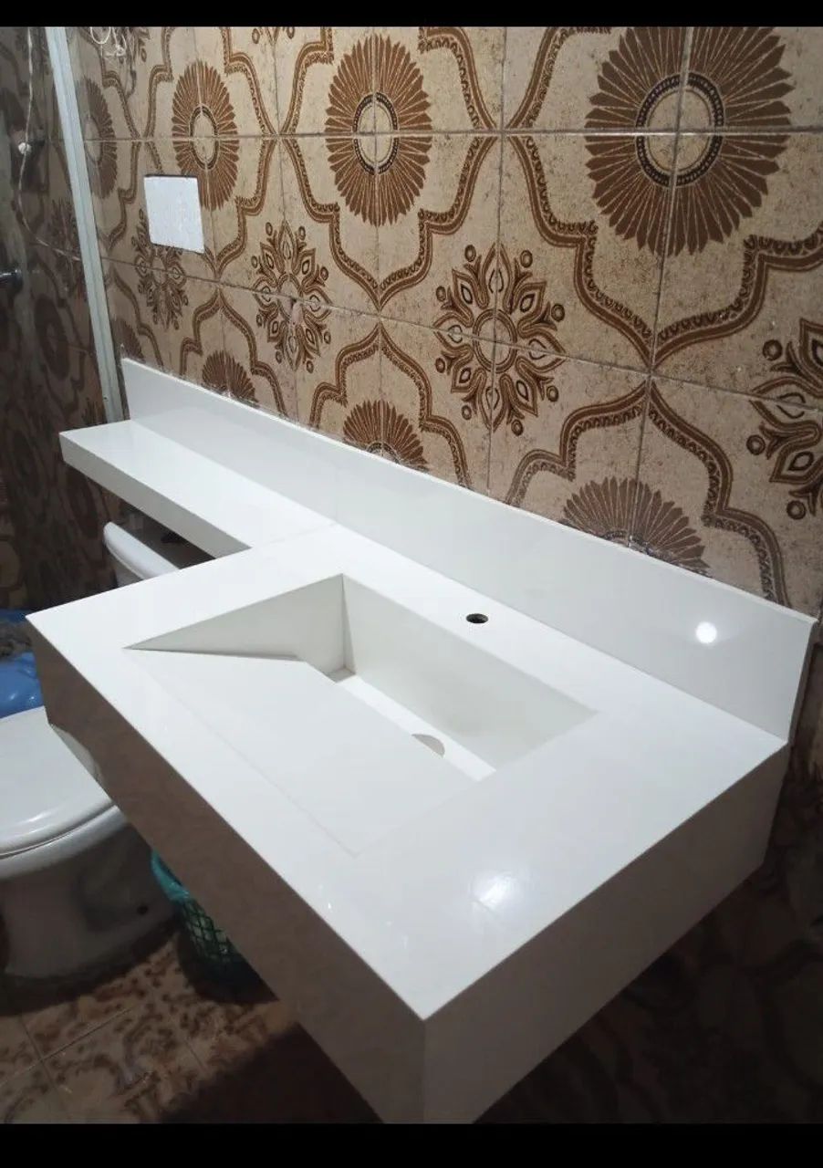 Pias de porcelanato branco polido 