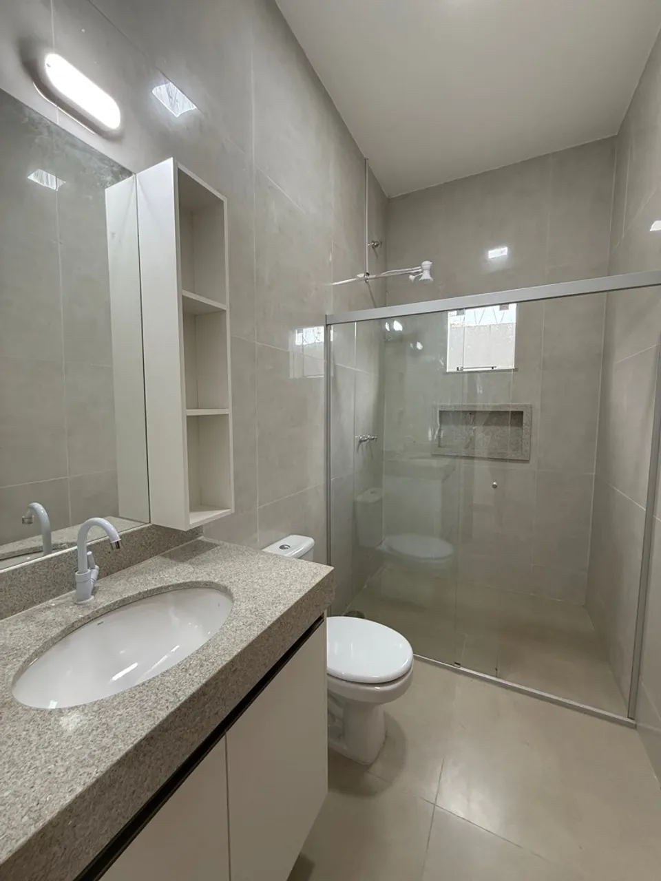 Casa novíssima, pronta para financiamento.