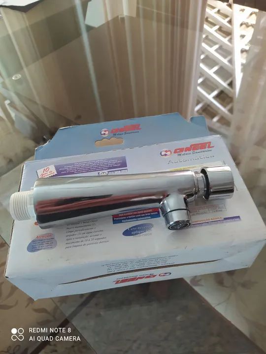 Torneira lavatório parede automático 