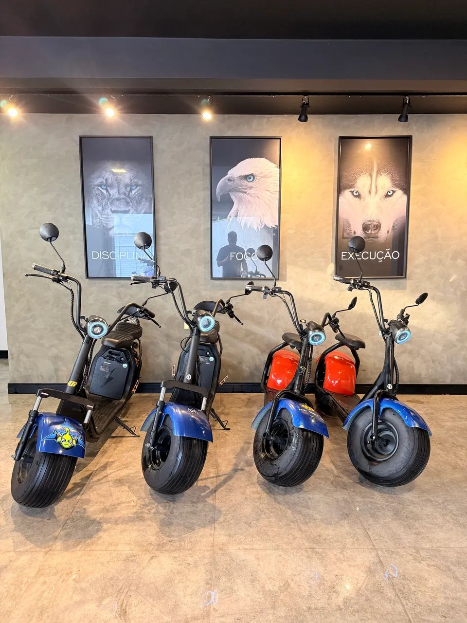 Moto scooter elétrica autopropelido