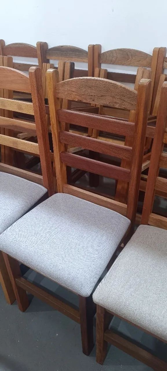 Cadeirasestofadas novas $ 220,00 todas em madeira maciça. Entregamos - Foto 5