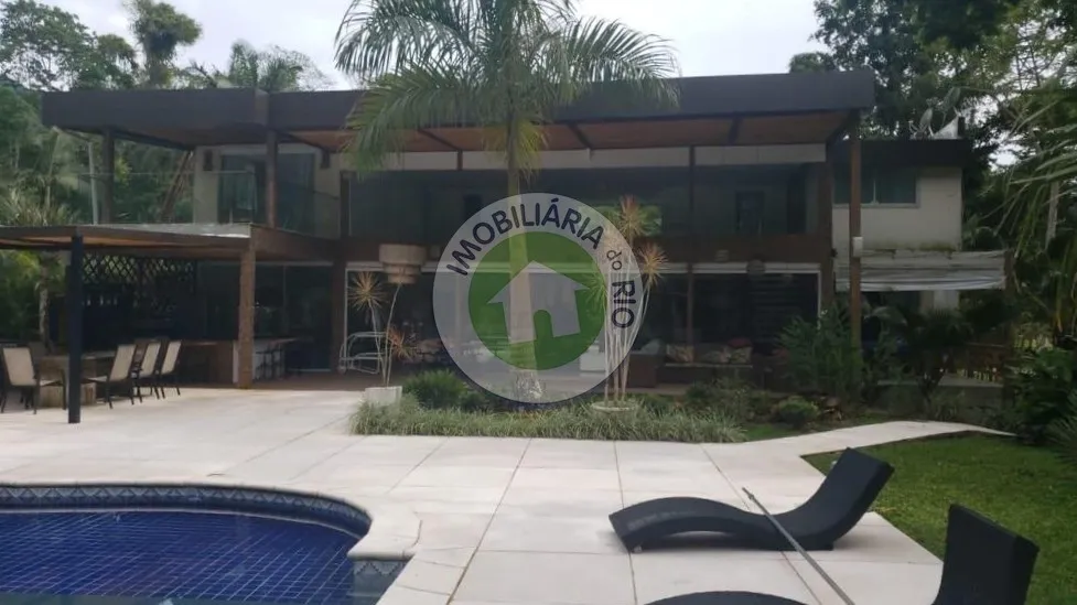 Casa de 1.200m², 6 suítes no condomínio Frade Green - Angra dos Reis